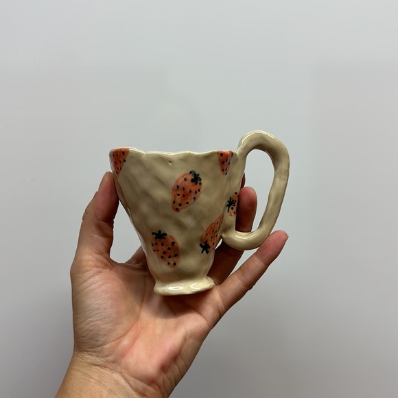 2 HANDMADE CUPS BY GERMAN ARTIST SISI!